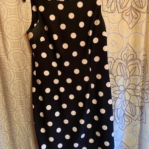Sleeveless polka dot sheath dress